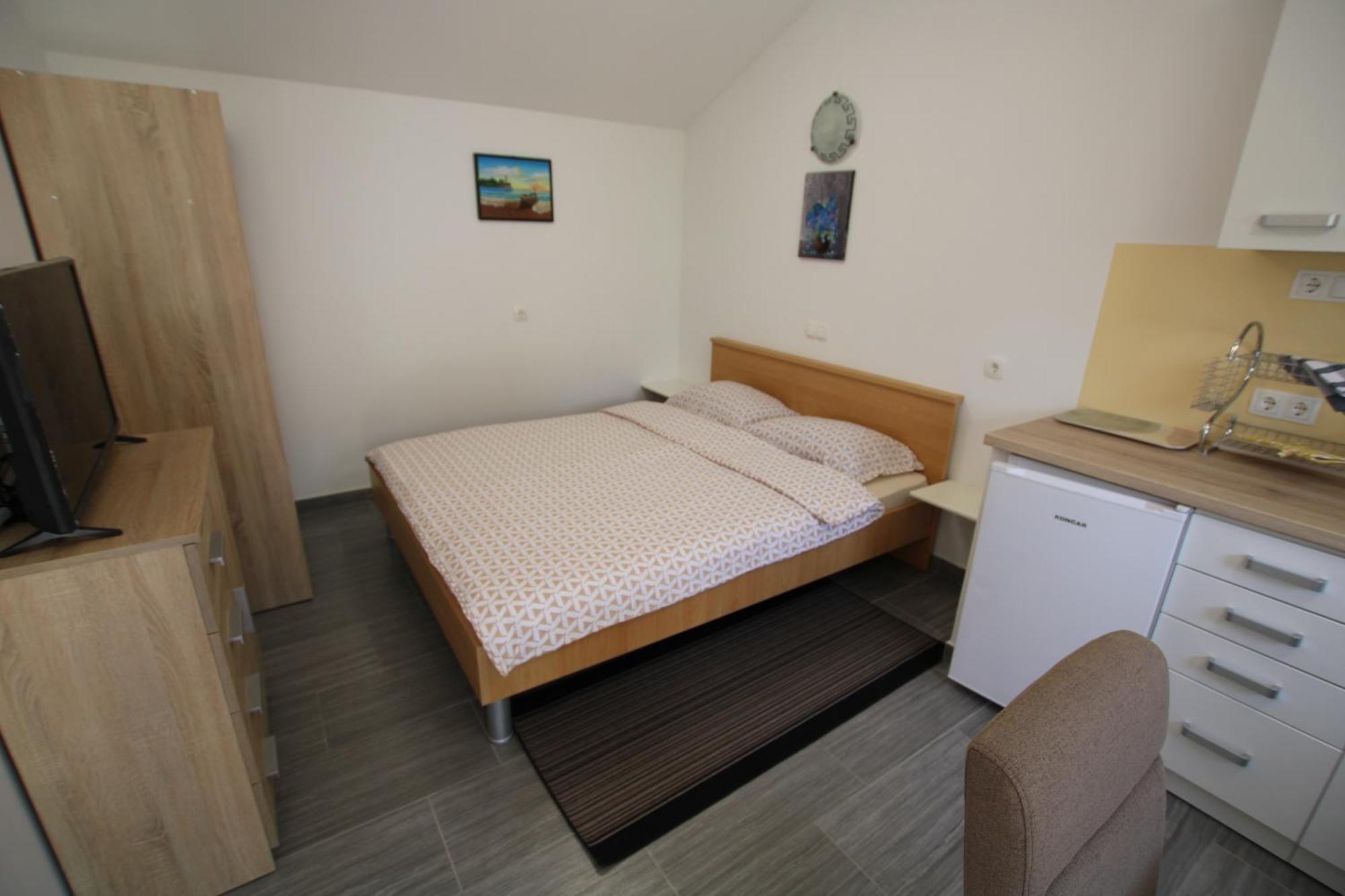 Apartments Green Garden Labinci Room photo